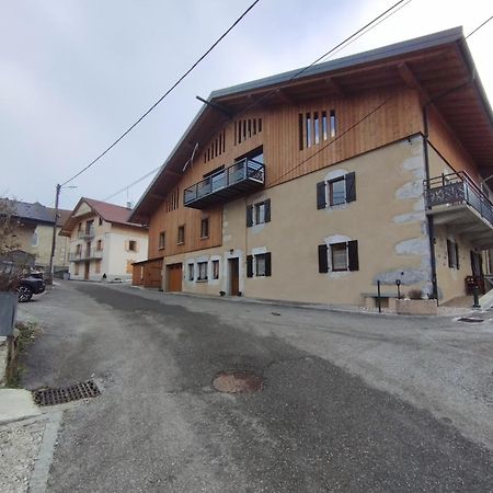 Villard Au Coeur De La Vallee Verte Entre Lac Et Montagne Exterior foto